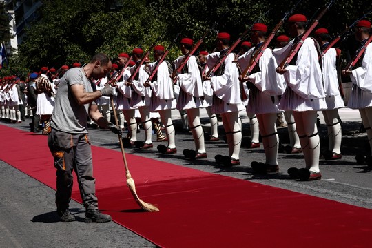 Δείτε φωτογραφίες: Η Αθήνα υποδέχεται τον Μακρόν