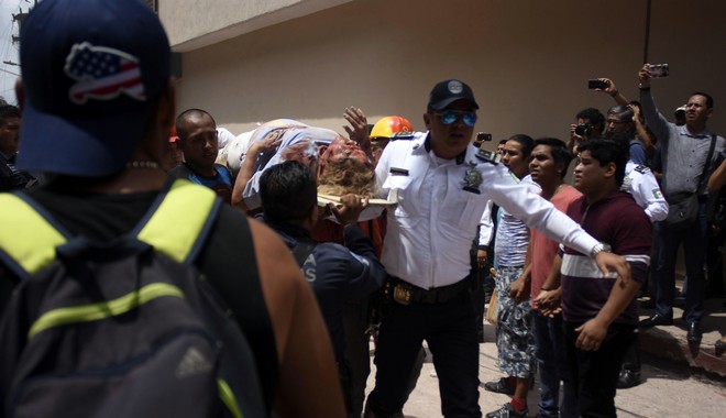 Σεισμός στο Μεξικό: 7,1 Ρίχτερ ισοπέδωσαν τη χώρα. 248 νεκροί
