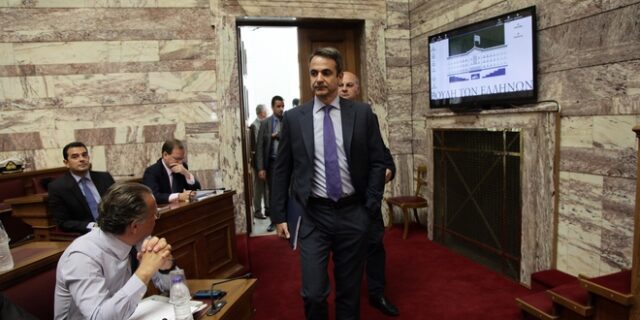 Ο Μητσοτάκης και η «ναυμαχία» της Σαλαμίνας