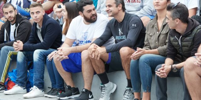 Σε τουρνουά μπάσκετ της ΟΝΝΕΔ παρευρέθηκε ο Μητσοτάκης