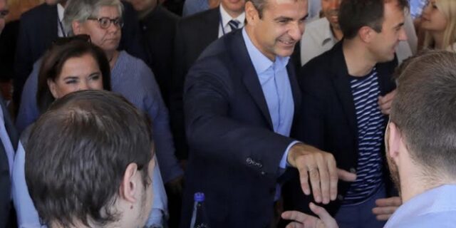 Ο Μητσοτάκης και ο casual Σερραίος