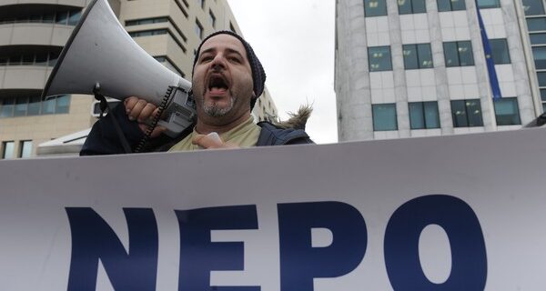 Τι θα σημαίνει η πώληση των εταιρειών ύδρευσης στους Γάλλους