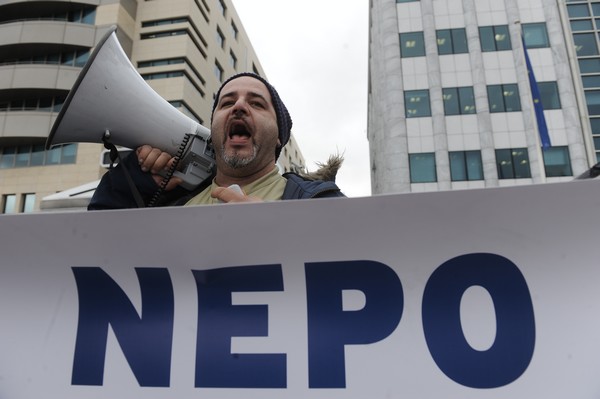 Τι θα σημαίνει η πώληση των εταιρειών ύδρευσης στους Γάλλους