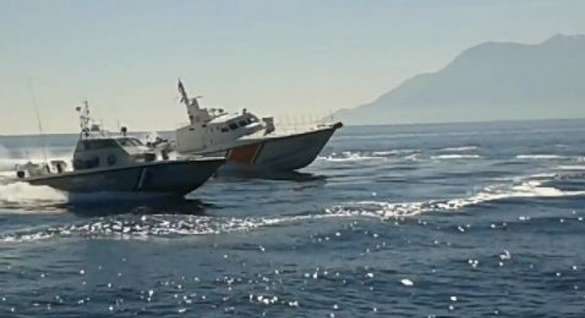 Τουρκικά σκάφη παρεμπόδισαν πλωτό του λιμενικού ανοιχτά της Μυτιλήνης