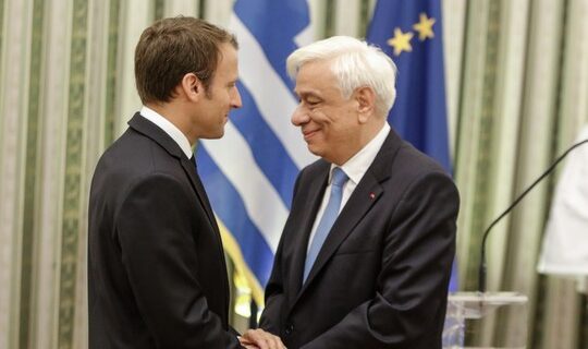 Παυλόπουλος σε Μακρόν: Η Ευρώπη να πράξει αυτό που της αναλογεί