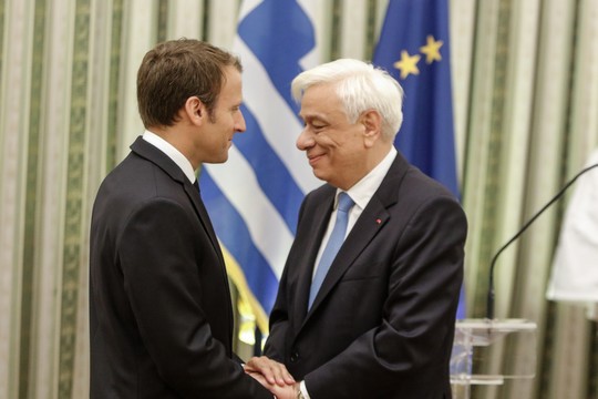 Παυλόπουλος σε Μακρόν: Η Ευρώπη να πράξει αυτό που της αναλογεί