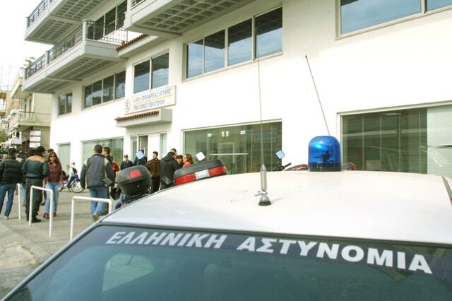 Προσποιούνταν τους τεχνικούς της ΔΕΗ και ξάφριζαν σπίτια