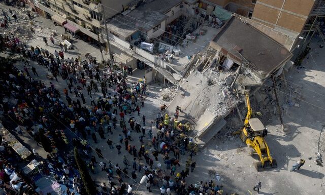 Σεισμός στο Μεξικό: Οι εικόνες της απόλυτης καταστροφής