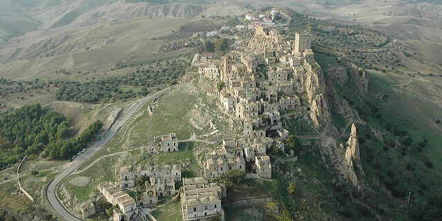 Μηχανή του Χρόνου: Η πόλη – φάντασμα που ήταν ελληνική αποικία και εκεί γυρίστηκε το ‘Quantum of Solace’