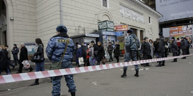 Ρωσία: Πέφτουν ‘βροχή’ τα τηλέφωνα για βόμβες