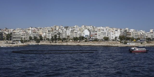 Ολοκληρώνονται οι εργασίες απορρύπανσης στον Σαρωνικό