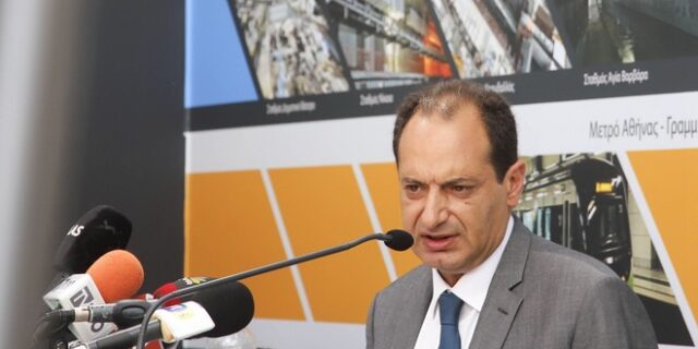 Σπίρτζης: Βάζουμε κανόνες στην αγορά των ταξί