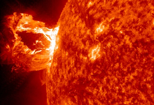 Ο Ήλιος έστειλε την ισχυρότερη ηλιακή έκλαμψή του εδώ και 12 χρόνια