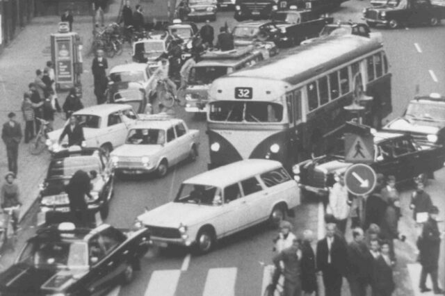 Σουηδία: 50 χρόνια από τη μέρα που άλλαξε η οδήγηση από αριστερά στα δεξιά