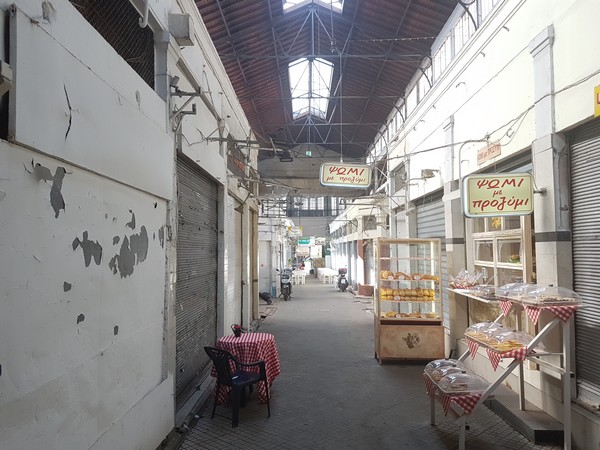 Μοδιάνο: Η ιστορική αγορά, η ιδιωτικοποίηση και οι καταστηματάρχες