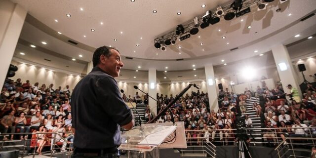Στ.Θεοδωράκης: Πιστεύω στο προοδευτικό Κέντρο