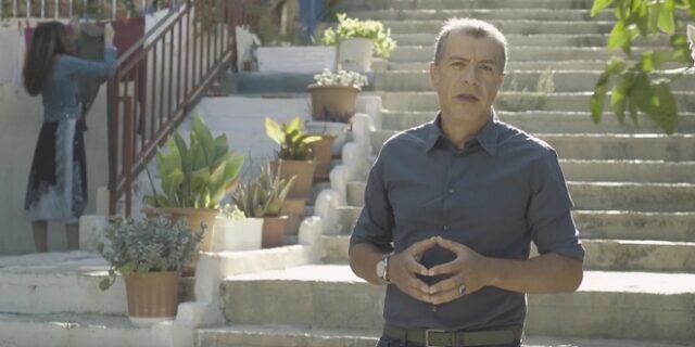 Υποψήφιος για την Κεντροαριστερά ο Σταύρος Θεοδωράκης. Κηρύσσει ανένδοτο αγώνα