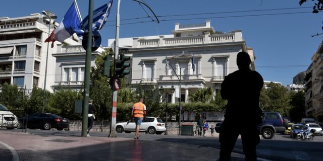 ‘Αποστειρώνεται’ η Αθήνα για να υποδεχθεί τον Γάλλο Πρόεδρο Μακρόν