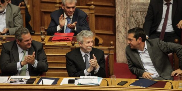 Παιχνίδια συνοχής στη Βουλή