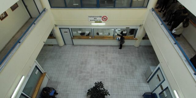 ΑΑΔΕ: Τα 2/3 των φορολογούμενων χρωστάνε στην εφορία, το 1/4 κινδυνεύει με κατάσχεση