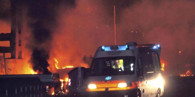 Έβαλε φωτιά στο σπίτι και κάηκαν οι τρεις κόρες του