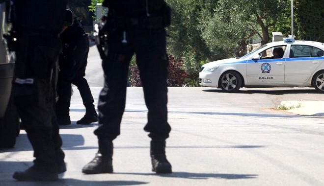 Πυροβολισμοί με ένα τραυματία σε βενζινάδικο στην Κατερίνη