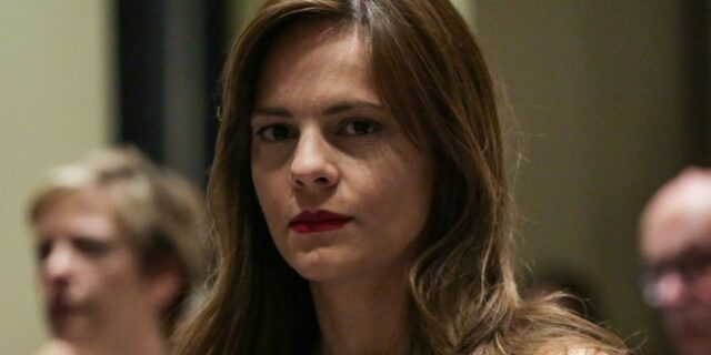 Συναγερμός στη Βουλή για ύποπτο δέμα με παραλήπτη την Αχτσιόγλου