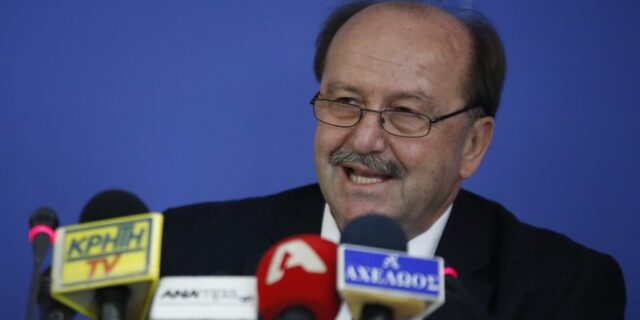 Μπακαλέξης: Κάποιοι δεν μπορούν να χωνέψουν ότι ο ΕΦΚΑ δεν καταστράφηκε