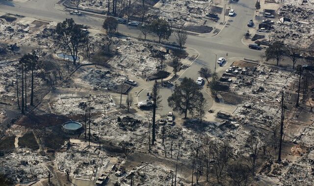 ΗΠΑ: Στους 21 οι νεκροί από τις πυρκαγιές στην Καλιφόρνια