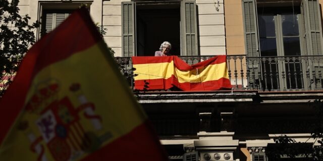 Εβδομάδα αβεβαιότητας στην Καταλονία – Διχασμένη η κοινωνία