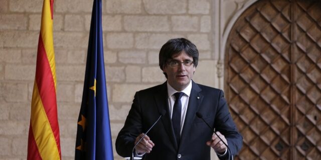 Καταλονία: Ο Πουτζντεμόν καλεί σε ‘δημοκρατική αντίσταση’