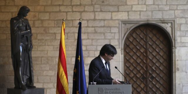 Ισπανία: Να τεθεί υπό κηδεμονία η Καταλονία ζητά η αντιπρόεδρος Σανταμαρία