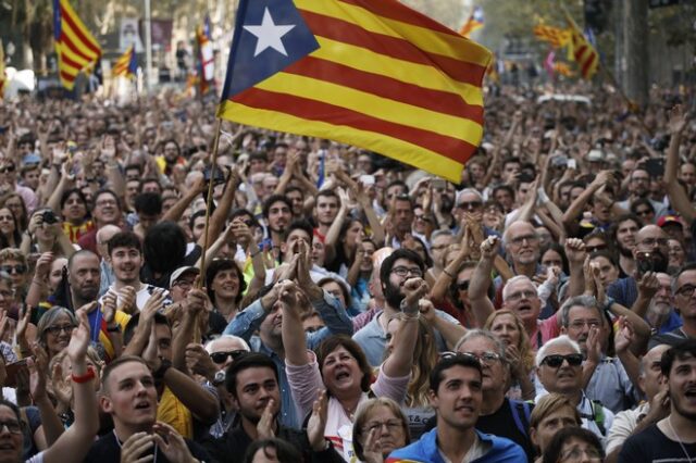 Καταλονία-Δημοσκόπηση: Τα κόμματα της ανεξαρτησίας θα κερδίσουν τις εκλογές