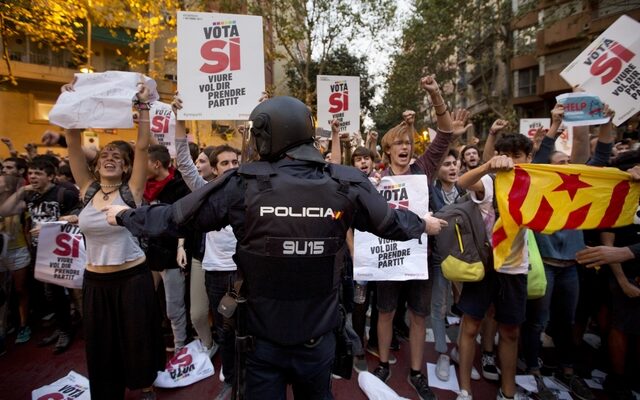 Κ.Φίλης: H Μαδρίτη αντιμετώπισε το δημοψήφισμα με απίστευτη σκληρότητα