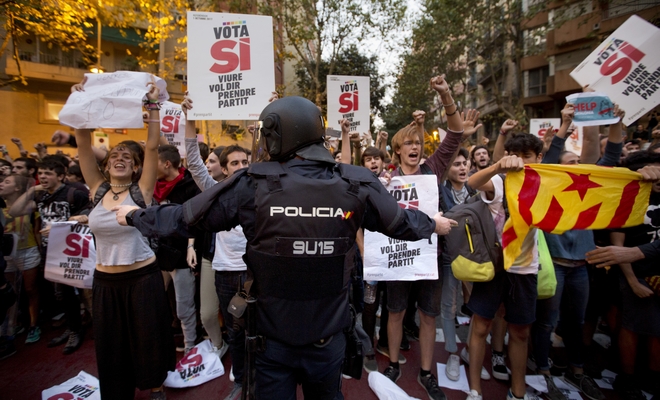 Κ.Φίλης: H Μαδρίτη αντιμετώπισε το δημοψήφισμα με απίστευτη σκληρότητα