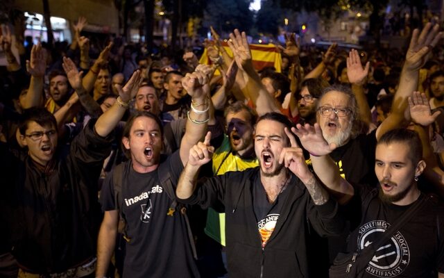 Δημοψήφισμα στην Καταλονία: ‘Θα αντιστεκόμαστε ειρηνικά κι όσο αντέξουμε’ λέει ο Αρουφάτ