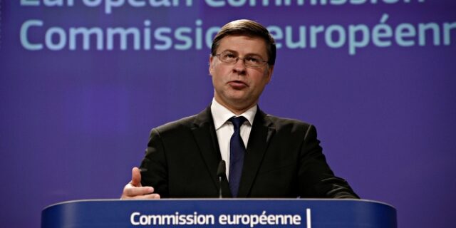 Ντομπρόφσκις: Κλείσιμο της αξιολόγησης μέχρι το τέλος του χρόνου