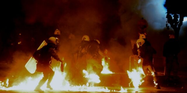 Νέα επεισόδια στα Εξάρχεια τα ξημερώματα