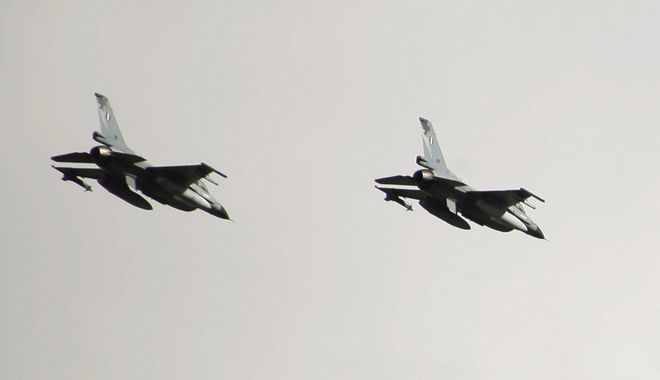 Η Ελλάδα προχωρά στον εκσυγχρονισμό των F-16 και στην αγορά δυο φρεγατών από τη Γαλλία