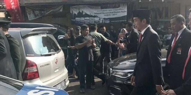 Πρωτοφανές: Πρόεδρος χώρας περπάτησε 3 χλμ. λόγω κίνησης