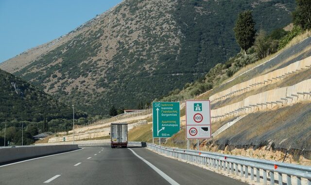 Κυκλοφοριακές ρυθμίσεις στην Ιόνια Οδό