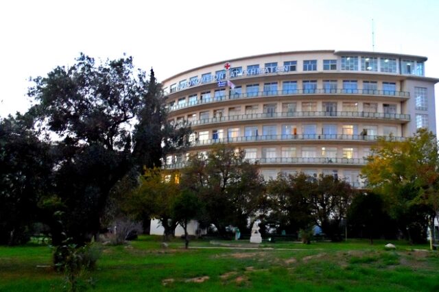 Εγχείρηση-ορόσημο στο ΚΑΤ: Συγκολήθηκε ο βραχίονας 20χρονης, θύματος τροχαίου