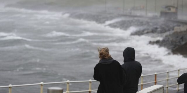 Βρετανία: Καταστροφές από την καταιγίδα Μπράιαν
