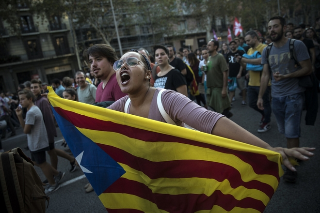 Καταλονία: Έτοιμος για ανεξαρτησία ο Πουτζντεμόν – Το άρθρο 155 ενεργοποιεί το Σάββατο η Μαδρίτη