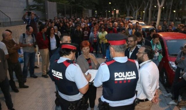 Καταλονία: Επέμβαση της ισπανικής αστυνομίας και επεισόδια σε εκλογικά κέντρα