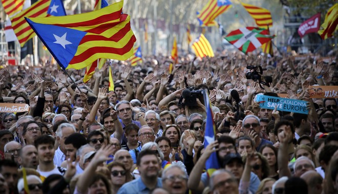 200.000 στη Βαρκελώνη κατά της δίκης των υπέρμαχων της ανεξαρτησίας