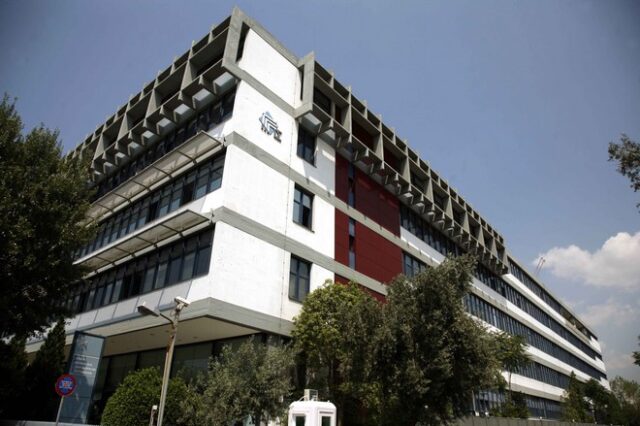 Επίθεση με βαριοπούλες από ‘Ρουβίκωνες’ στα γραφεία του ΚΕΠΥΟ στο Μοσχάτο