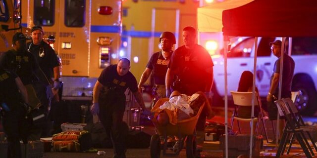 Πυροβολισμοί στο Λας Βέγκας: Πάνω από οι 50 νεκροί, δεκάδες τραυματίες