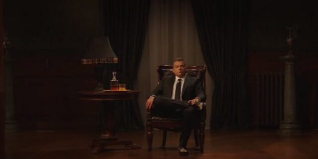 Late Night: Ο Λιάγκας τα σπάει στο trailer της νέας του εκπομπής. Κυριολεκτικά