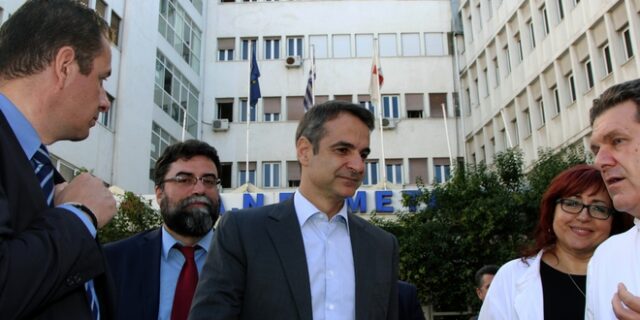 Μητσοτάκης: Πρέπει να γίνουν προσλήψεις στα νοσοκομεία